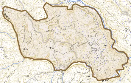 下山とその周辺の地図。町の範囲を重ねている