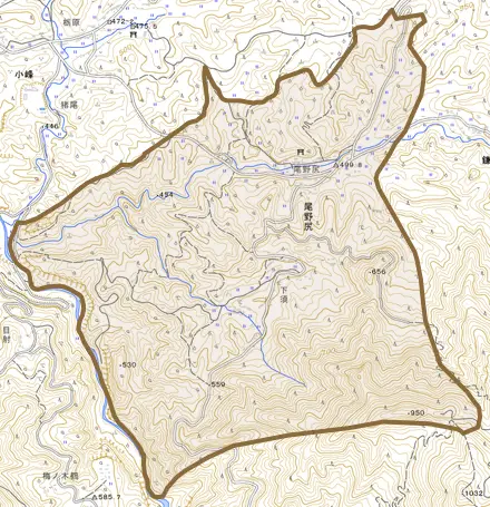 尾野尻とその周辺の地図。町の範囲を重ねている