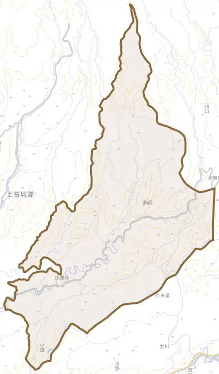 鶴ケ田とその周辺の地図。町の範囲を重ねている