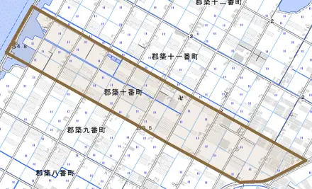 郡築十番町とその周辺の地図。町の範囲を重ねている