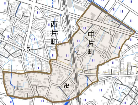 中片町とその周辺の地図。町の範囲を重ねている