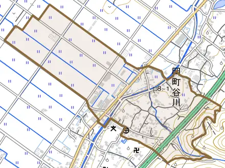 岡町谷川とその周辺の地図。町の範囲を重ねている
