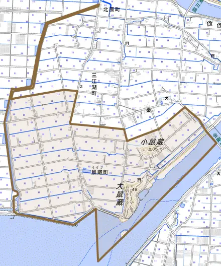 鼠蔵町とその周辺の地図。町の範囲を重ねている
