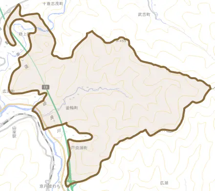 釜輪町とその周辺の地図。町の範囲を重ねている
