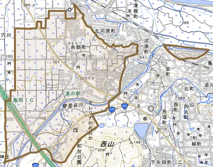 余部町とその周辺の地図。町の範囲を重ねている