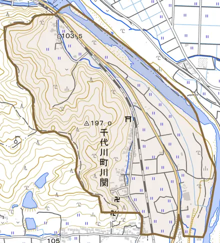 千代川町川関とその周辺の地図。町の範囲を重ねている