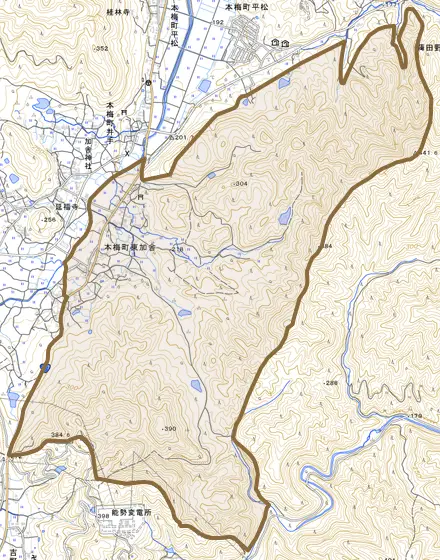 本梅町東加舎とその周辺の地図。町の範囲を重ねている