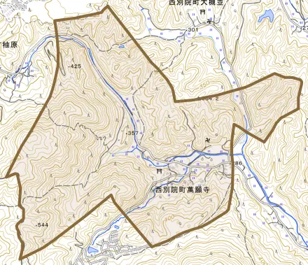 西別院町万願寺とその周辺の地図。町の範囲を重ねている
