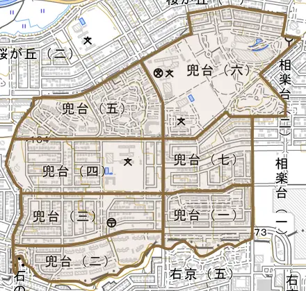 兜台とその周辺の地図。町の範囲を重ねている
