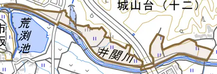 梅谷とその周辺の地図。町の範囲を重ねている
