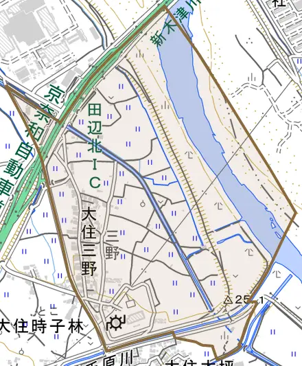 大住三野とその周辺の地図。町の範囲を重ねている