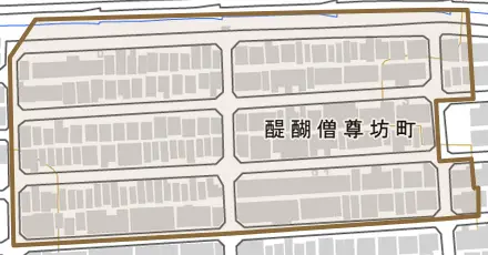 醍醐僧尊坊町とその周辺の地図。町の範囲を重ねている