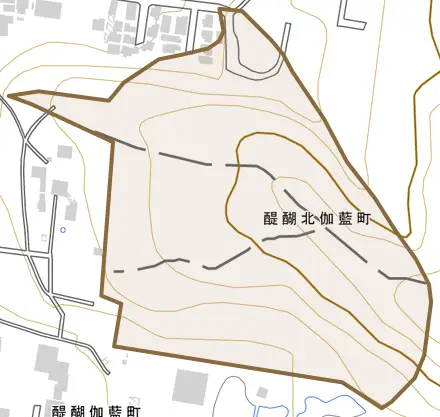 醍醐北伽藍町とその周辺の地図。町の範囲を重ねている