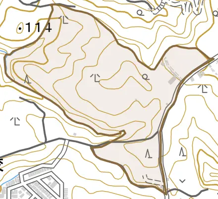 深草鐙ケ谷町とその周辺の地図。町の範囲を重ねている
