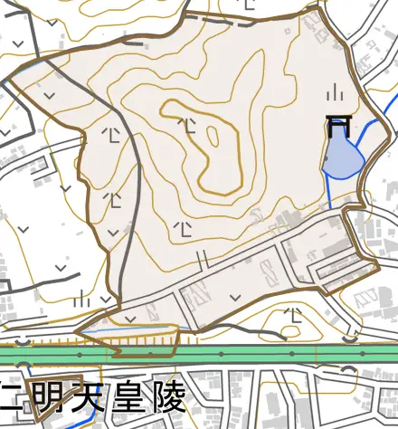 深草中ノ郷山町とその周辺の地図。町の範囲を重ねている