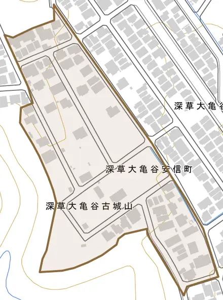 深草大亀谷安信町とその周辺の地図。町の範囲を重ねている