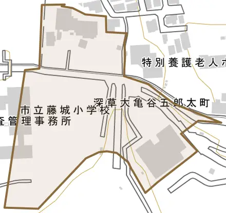 深草大亀谷五郎太町とその周辺の地図。町の範囲を重ねている
