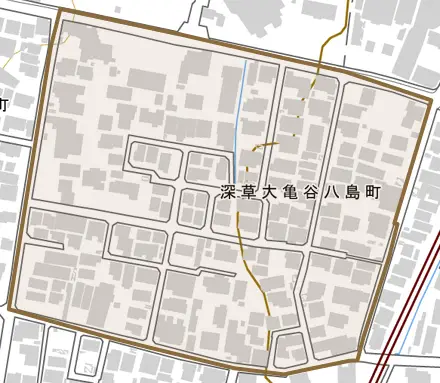 深草大亀谷八島町とその周辺の地図。町の範囲を重ねている