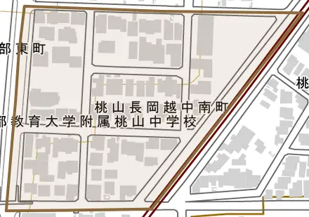 桃山長岡越中南町とその周辺の地図。町の範囲を重ねている
