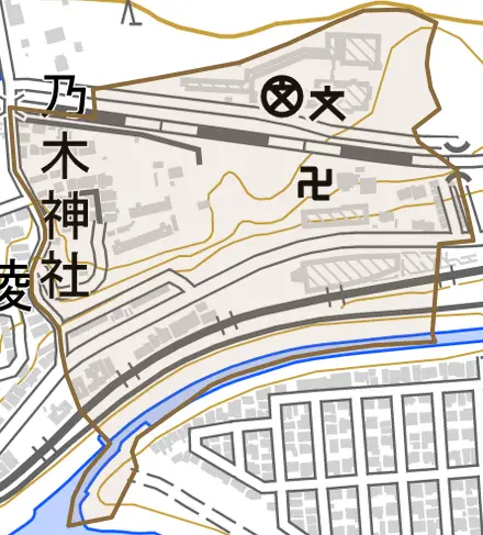 桃山町伊賀とその周辺の地図。町の範囲を重ねている