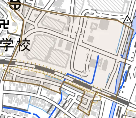 桃山町西尾とその周辺の地図。町の範囲を重ねている