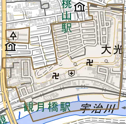 桃山町泰長老とその周辺の地図。町の範囲を重ねている