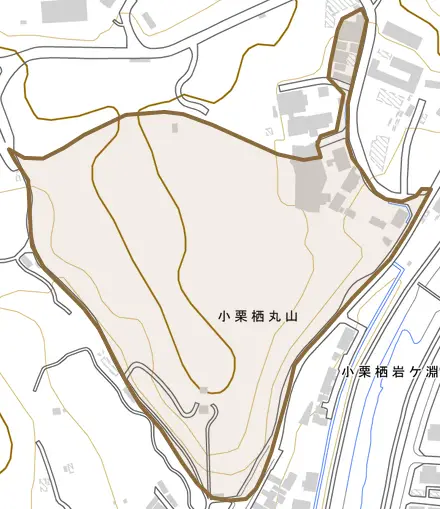 小栗栖丸山とその周辺の地図。町の範囲を重ねている