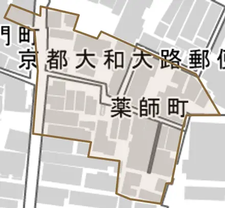 薬師町とその周辺の地図。町の範囲を重ねている