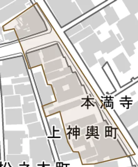 本満寺前町とその周辺の地図。町の範囲を重ねている