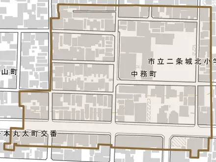 中務町とその周辺の地図。町の範囲を重ねている