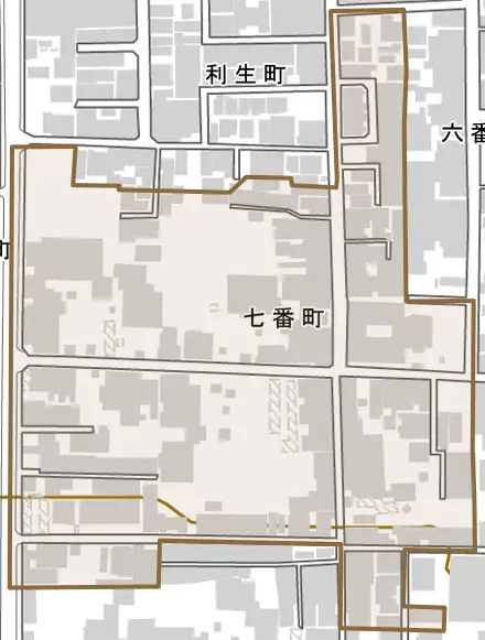 七番町とその周辺の地図。町の範囲を重ねている