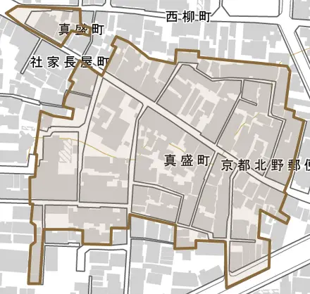 真盛町とその周辺の地図。町の範囲を重ねている