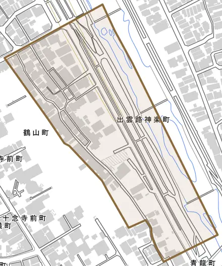 出雲路神楽町とその周辺の地図。町の範囲を重ねている