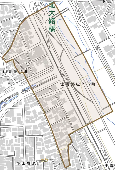 出雲路松ノ下町とその周辺の地図。町の範囲を重ねている