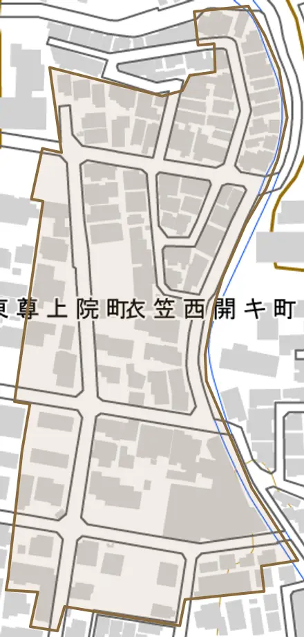 衣笠西開キ町とその周辺の地図。町の範囲を重ねている