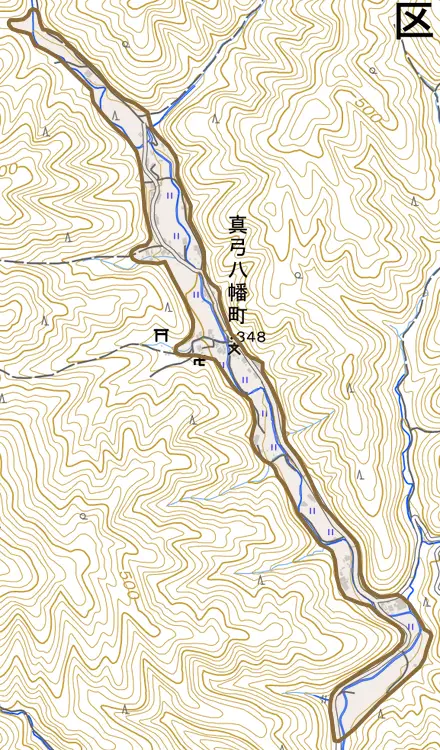 真弓八幡町とその周辺の地図。町の範囲を重ねている