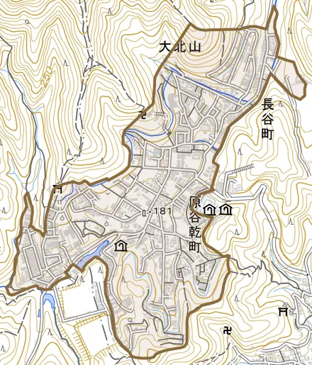 大北山原谷乾町とその周辺の地図。町の範囲を重ねている