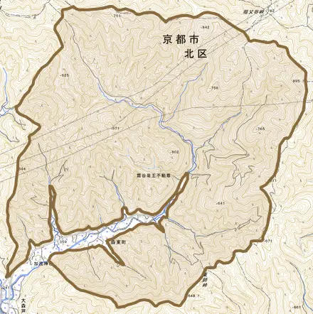 大森大谷とその周辺の地図。町の範囲を重ねている