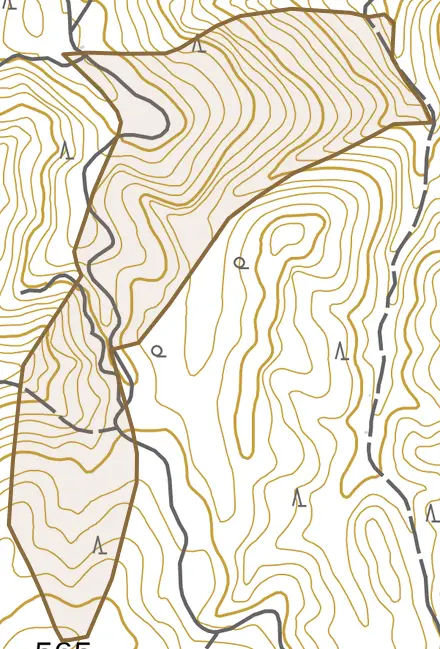 鷹峯株地天ケ峰とその周辺の地図。町の範囲を重ねている
