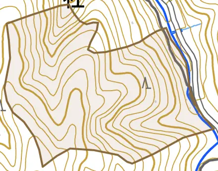 鷹峯皿谷とその周辺の地図。町の範囲を重ねている