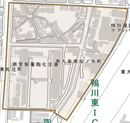 東九条南松ノ木町とその周辺の地図。町の範囲を重ねている