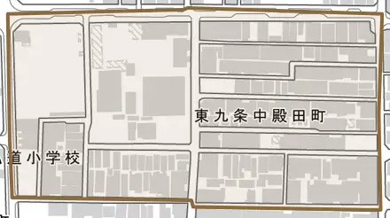 東九条中殿田町とその周辺の地図。町の範囲を重ねている