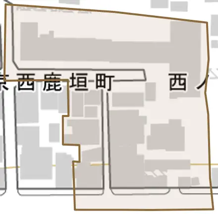 西ノ京鹿垣町とその周辺の地図。町の範囲を重ねている