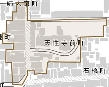 天性寺前町とその周辺の地図。町の範囲を重ねている
