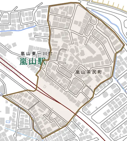 嵐山茶尻町とその周辺の地図。町の範囲を重ねている