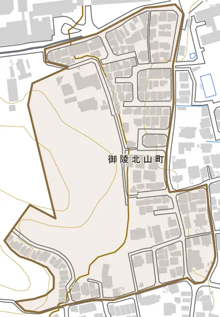 御陵北山町とその周辺の地図。町の範囲を重ねている