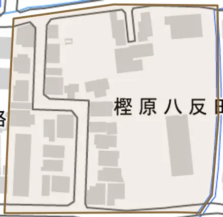 樫原八反田とその周辺の地図。町の範囲を重ねている
