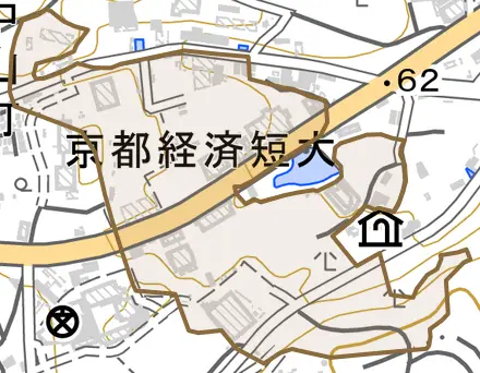 樫原芋峠とその周辺の地図。町の範囲を重ねている