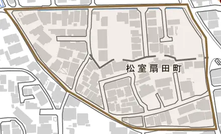 松室扇田町とその周辺の地図。町の範囲を重ねている