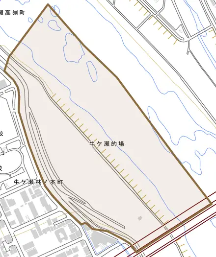牛ケ瀬的場とその周辺の地図。町の範囲を重ねている